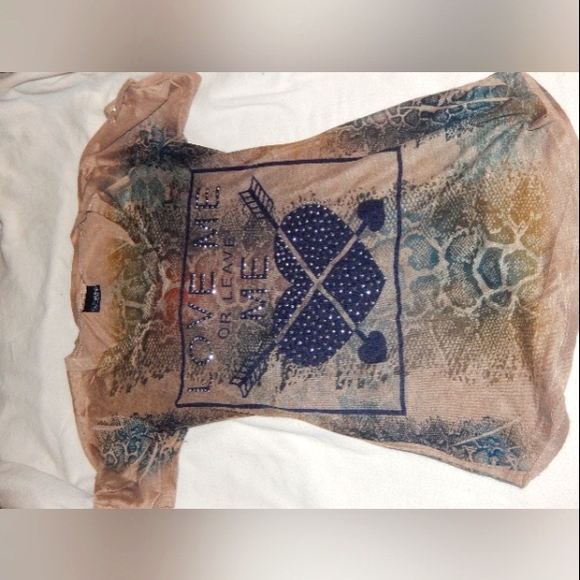 Daytrip Tops - Women's daytrip size small t-shirt